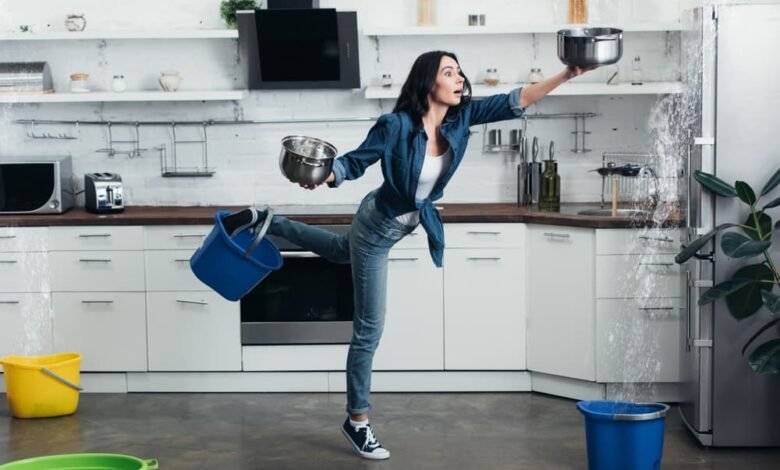 أسباب تسريب الثلاجة للماء