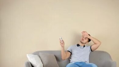 التكييف يشتغل شويه ويفصل